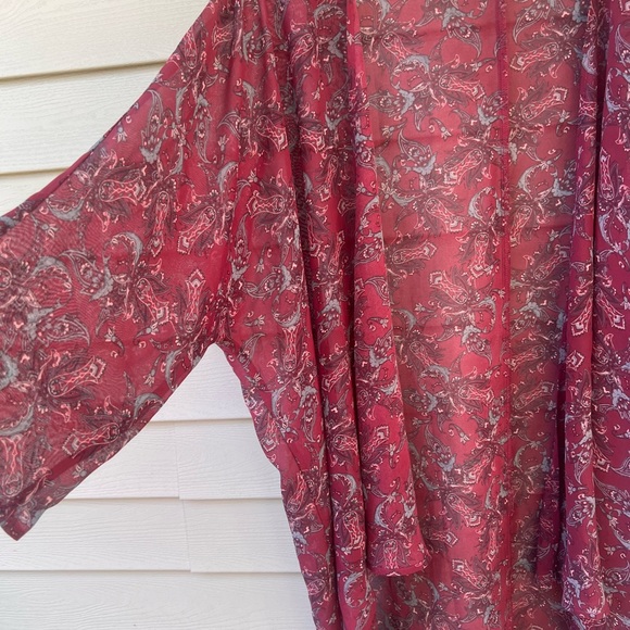 LulaRoe Kimono Style Shear Flowing Top Size Large - Picture 3 of 8